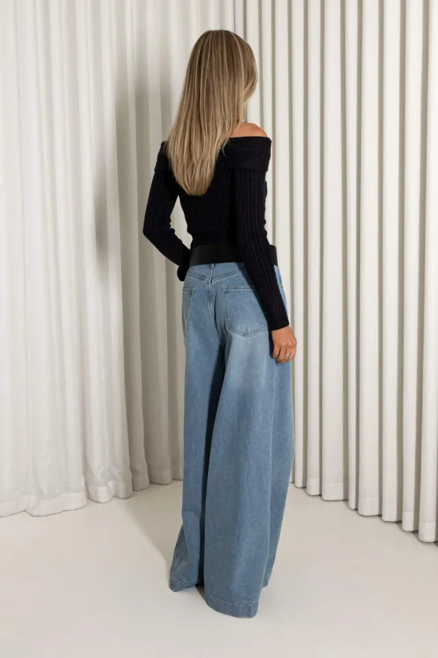 Victoria Off Shoulder Top – product image 5