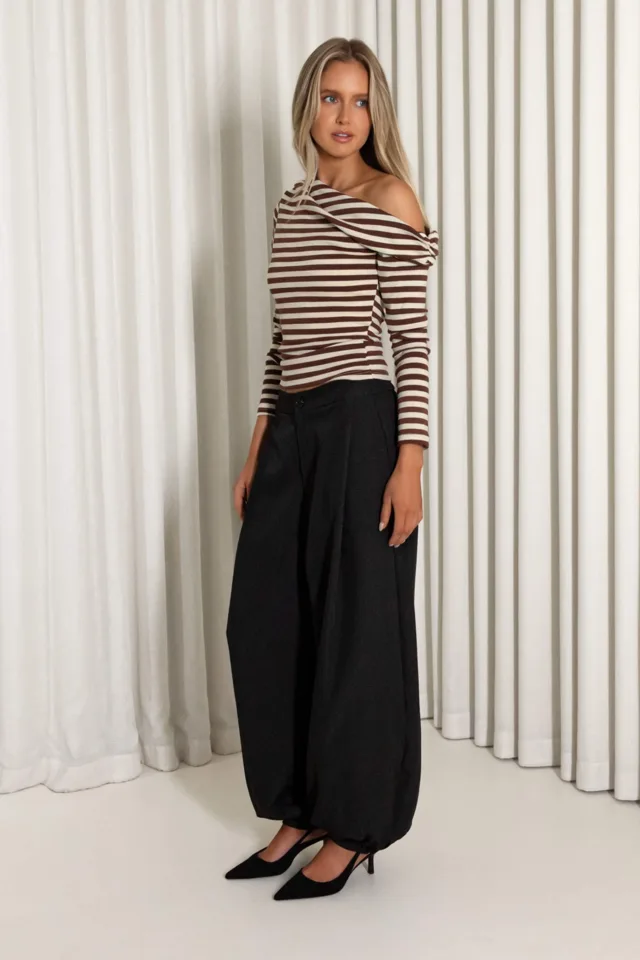 Frank Off Shoulder Top – product image 3