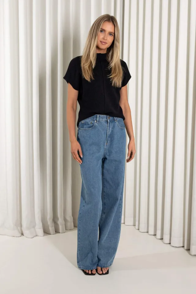 Garrett Black Top – product image 3